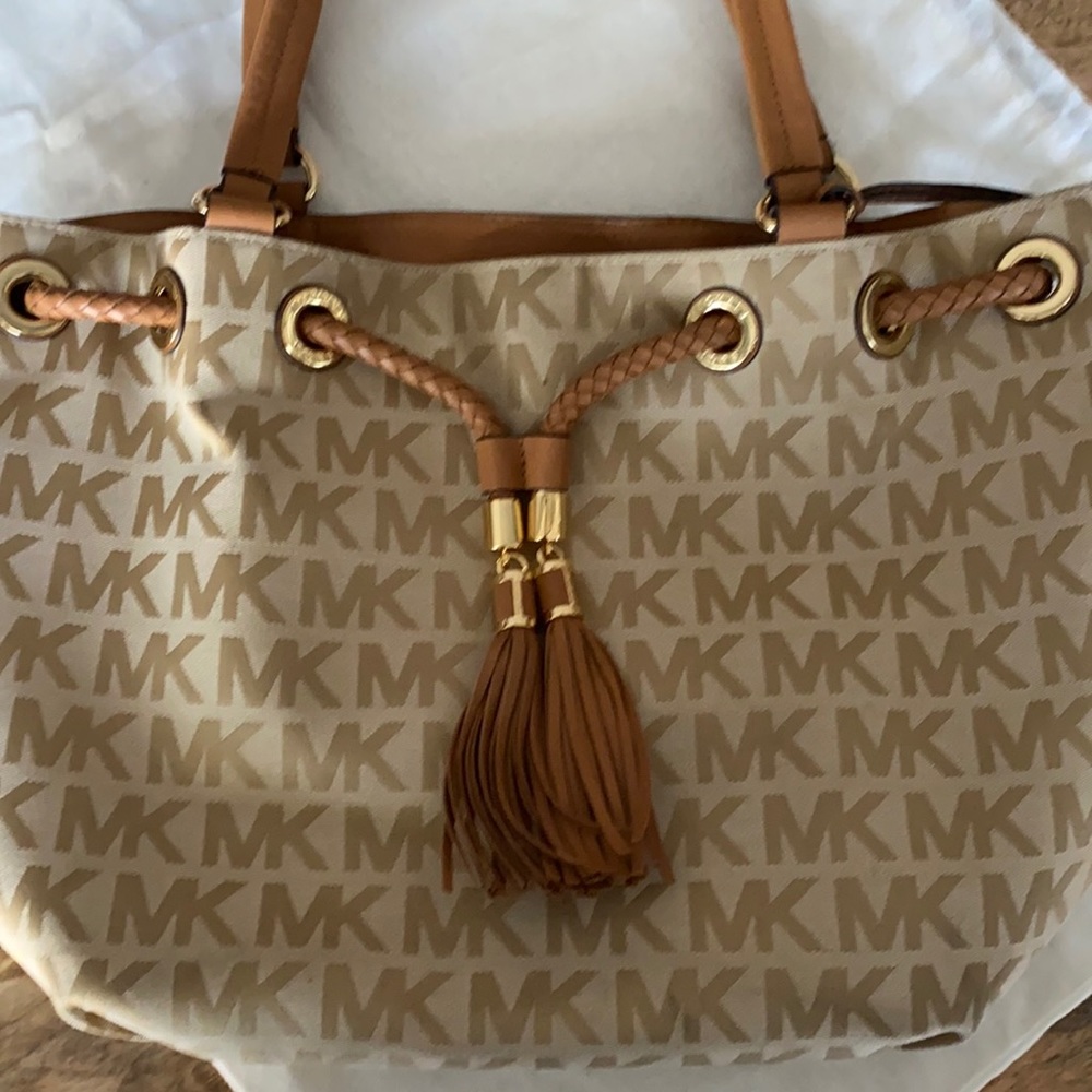 MK purse